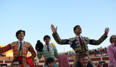 Salida a hombros en Almonacid de Garibay, Robledo, Arias Samper y el ganadero de Dehesa de Guadarrama