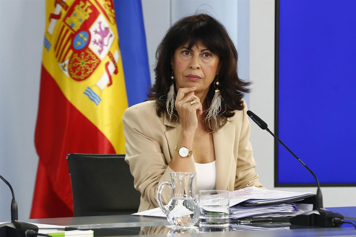 La ministra de Igualdad, Ana Redondo, durante la rueda de prensa posterior al Consejo de Ministros