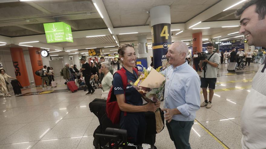 Mavi García llega a Palma tras el bronce que logró el pasado sábado en el Mundial de Ruanda