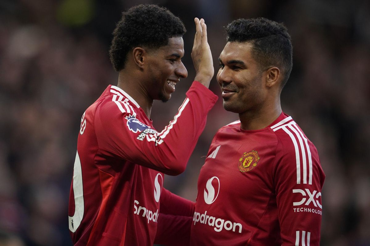Casemiro, junto a Rashford, en el Manchester United