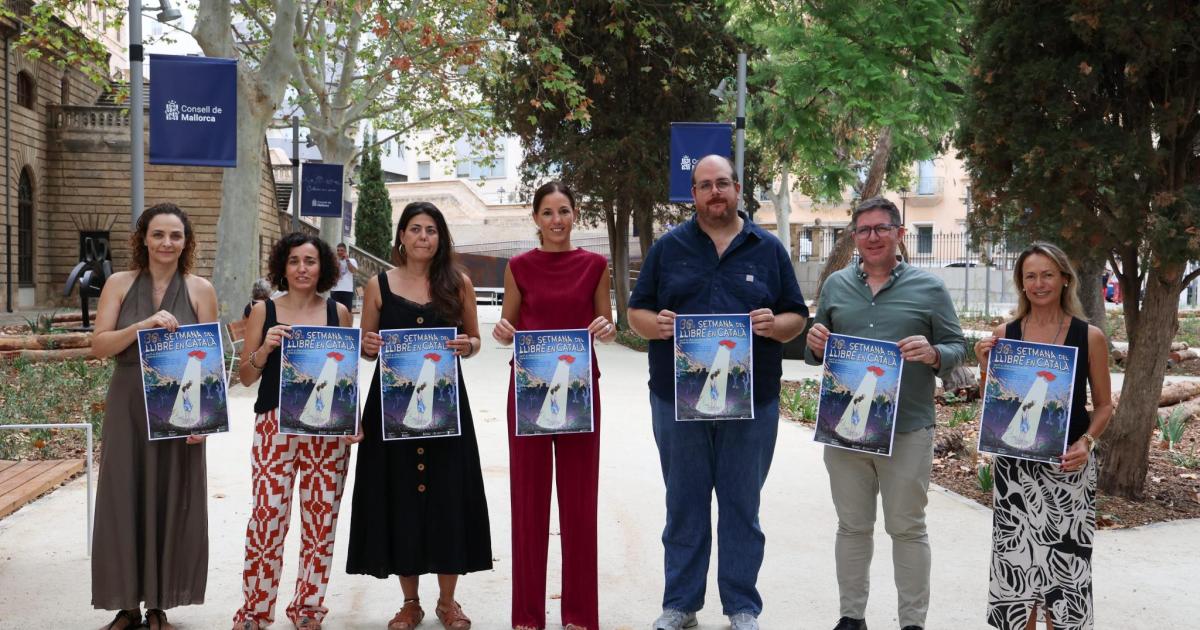 Llegan las hojas a los Jardins de la Misericòrdia con la Setmana del Llibre en Català