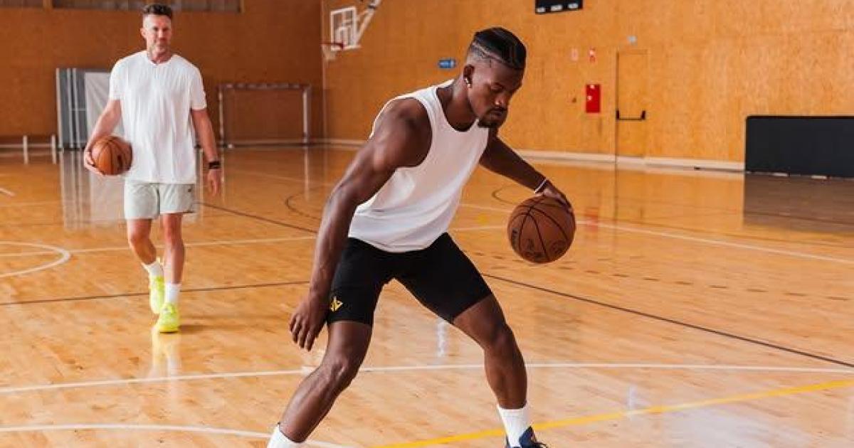Una estrella de la NBA se entrena en Ibiza