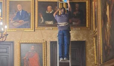 La limpieza del Van Dyck de Cort sin supervisión técnica crispa a Vox y PSOE