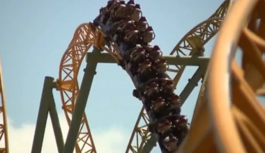Tragedia en Epic Universe: joven muere tras subir a la montaña rusa Stardust Racers, a pocos meses de su inauguración