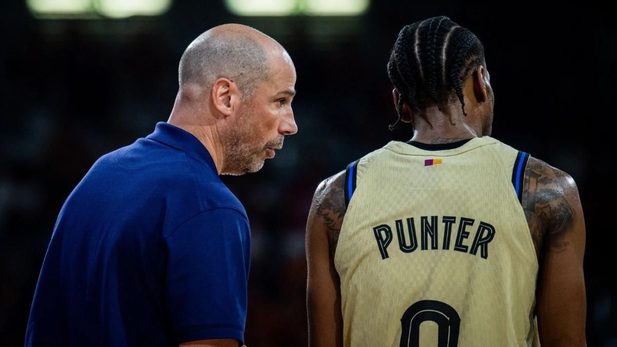 Joan Peñarroya, junto a Kevin Punter