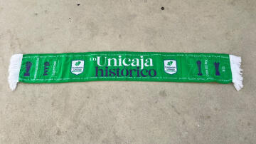 Una bufanda histórica para nuestros abonados / Web Oficial del Unicaja Baloncesto