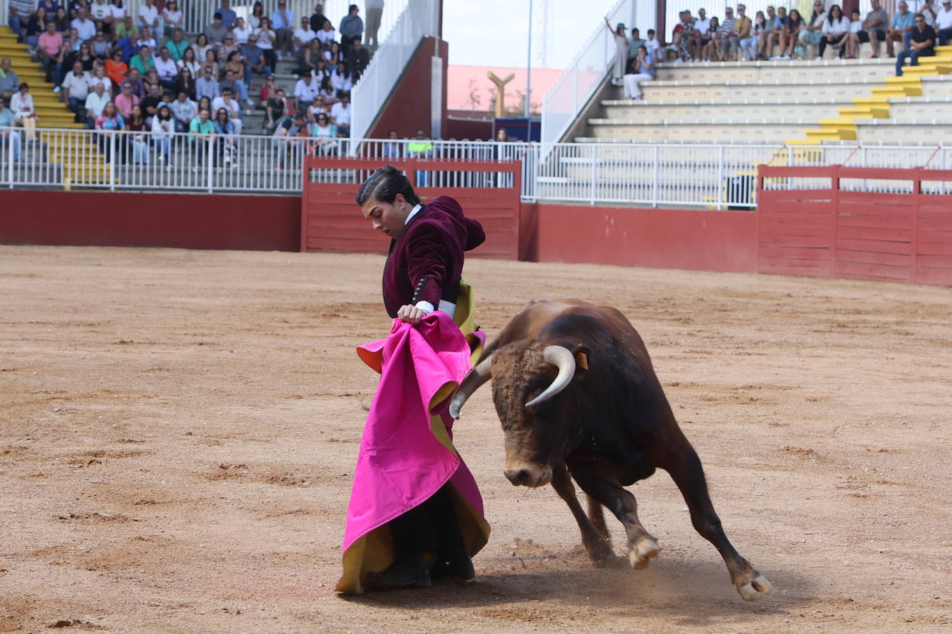 Oreja para Hernández y León en la última clase práctica del Certamen