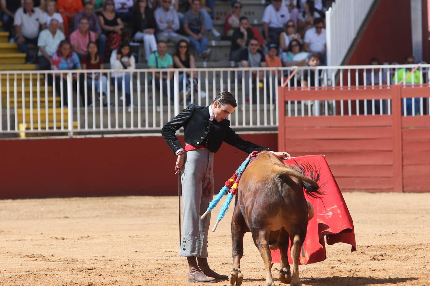 Oreja para Hernández y León en la última clase práctica del Certamen