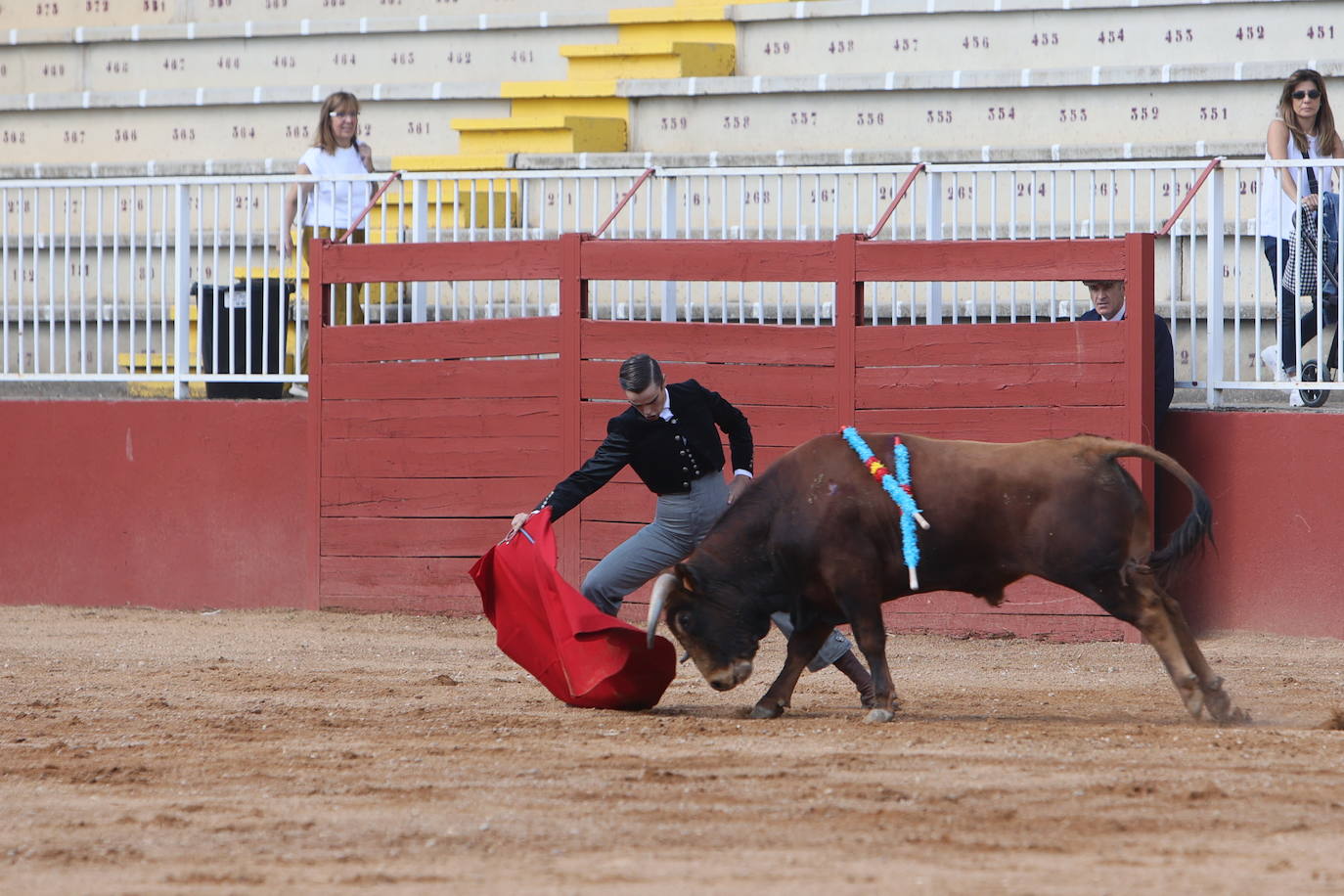 Oreja para Hernández y León en la última clase práctica del Certamen