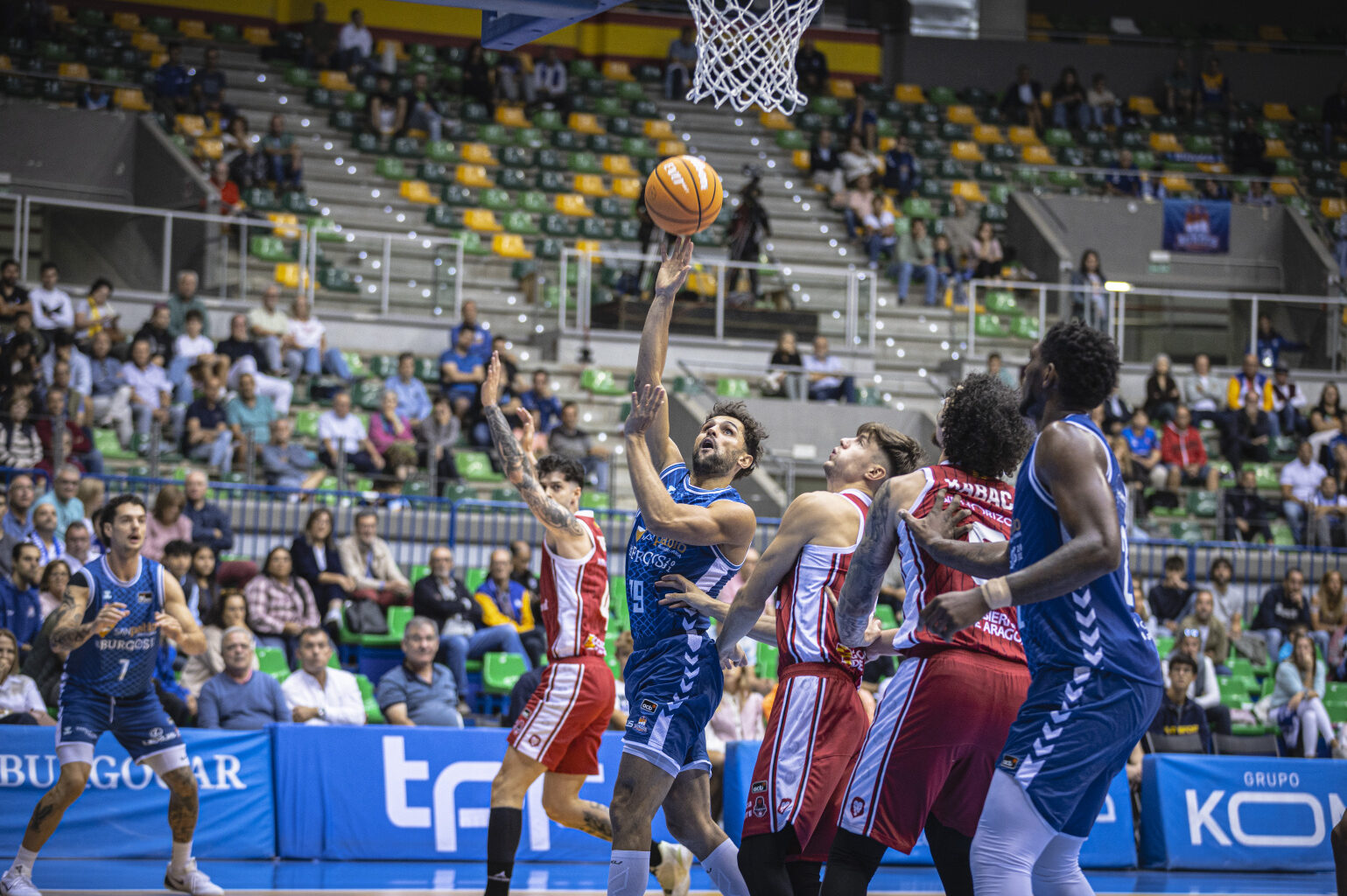 99-90. Un trabajado triunfo de pretemporada / San Pablo Burgos