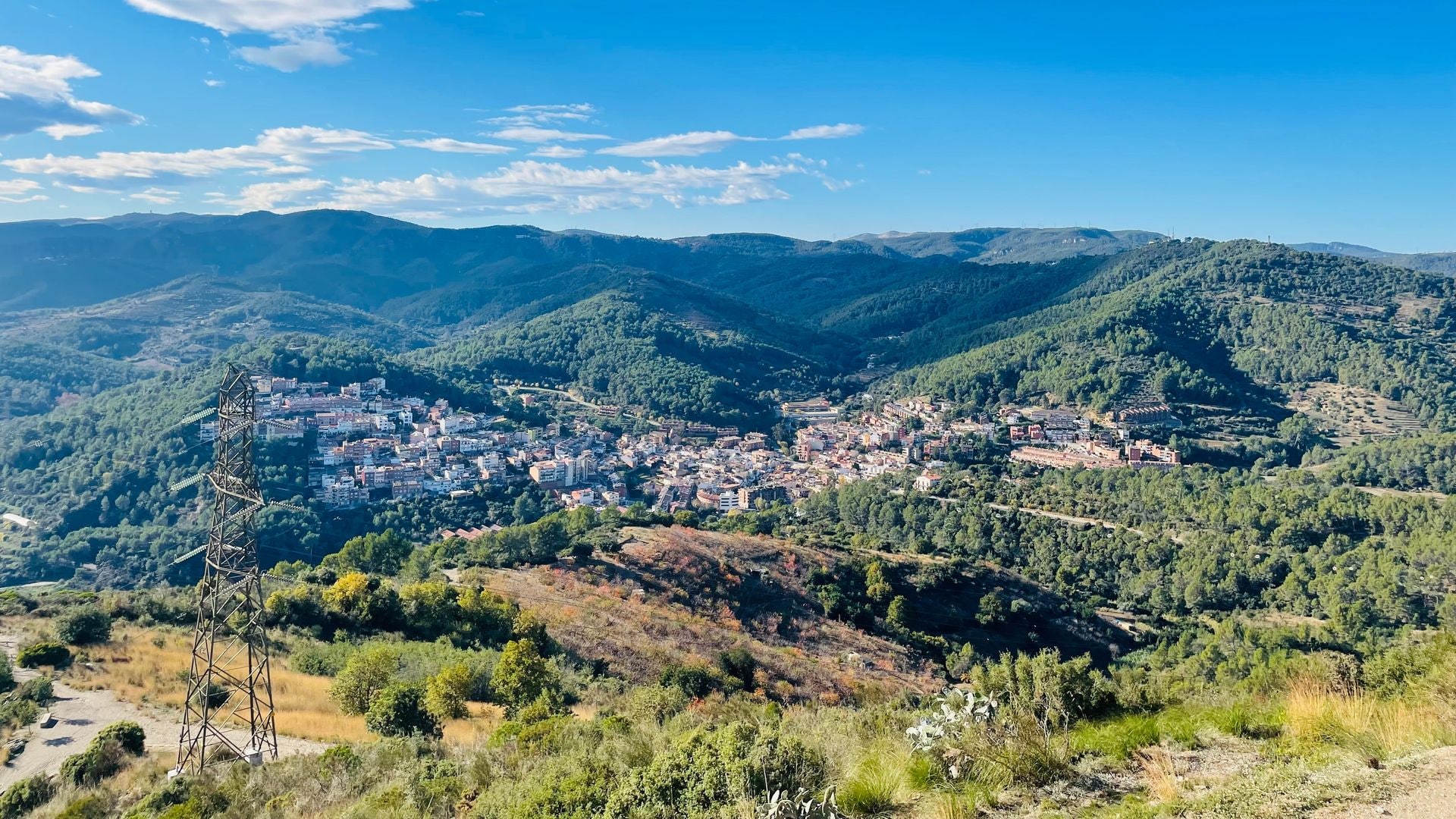Sant Climent de Llobregat,  el pueblo barcelonés donde nació la cantante y artista internacional Aitana Ocaña