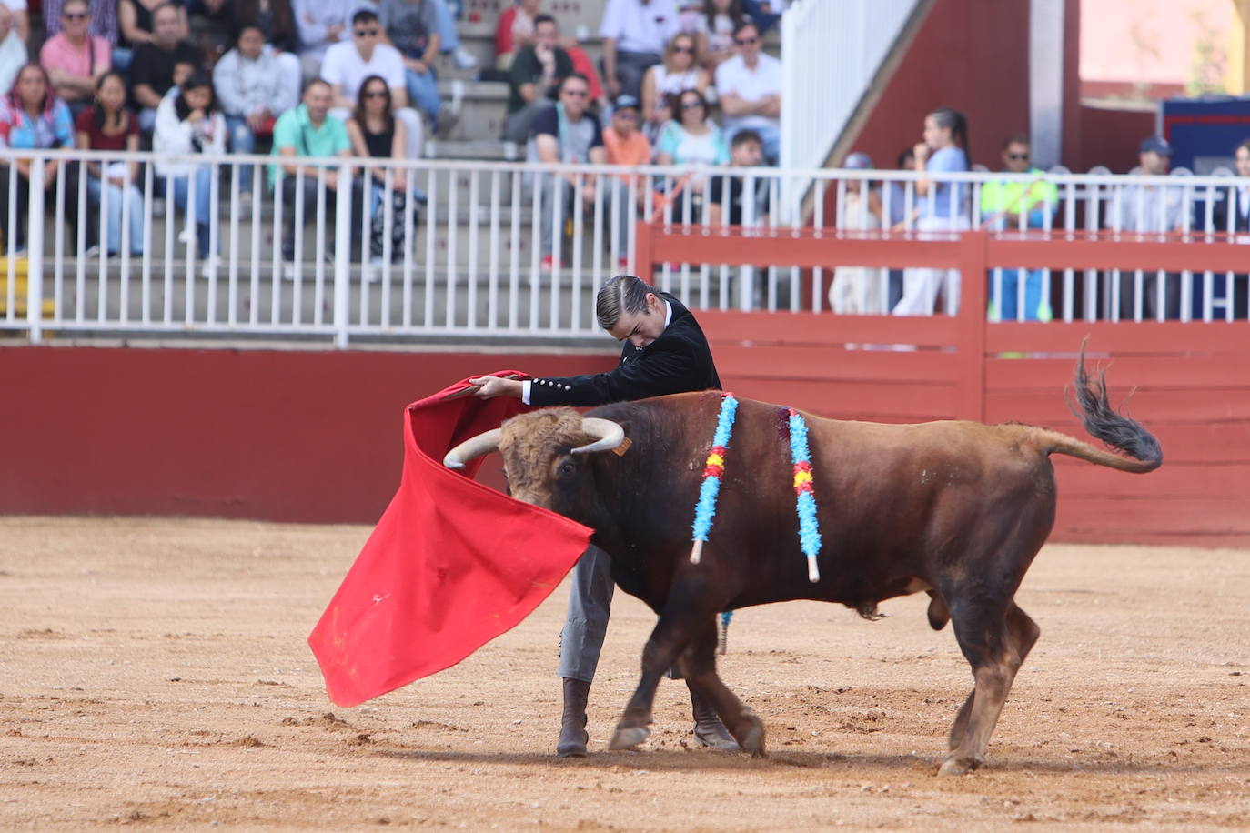 Oreja para Hernández y León en la última clase práctica del Certamen