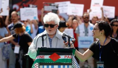 Almodóvar despierta el aplauso del público con su mensaje sobre Palestina durante el Festival de Cine de San Sebastián | Ocio y cultura