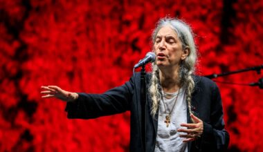 50 títulos que esperamos con ganas tras vacaciones: Antonio Orozco, Patti Smith, Alice Kellen, Cassandra Clare o Arturo Pérez-Reverte | Libros