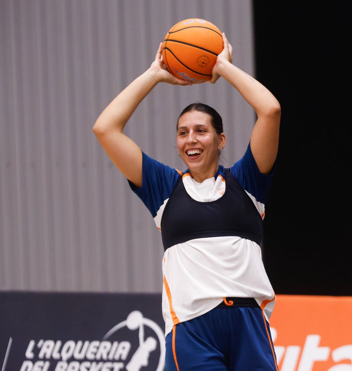 María Araújo, en un entrenamiento del Valencia Basket