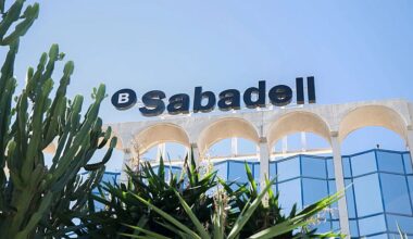 El consejo de Sabadell recomienda a sus accionistas rechazar la OPA del BBVA