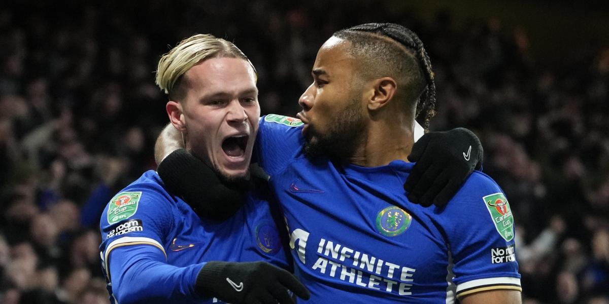 El jugador que hace dos años le costó 100 'kilos' al Chelsea y ahora se pasa ¡al atletismo!