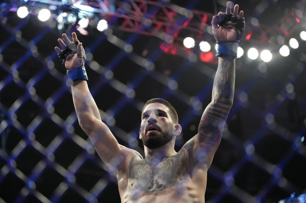 Topuria tras vencer a Bryce Mitchell en UFC 282.