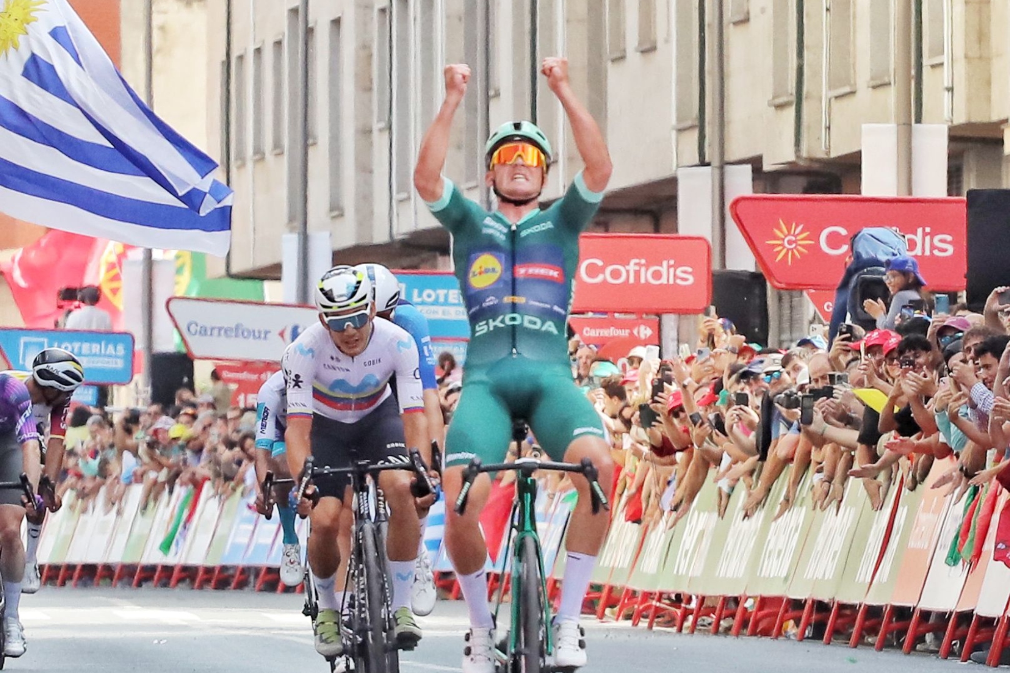 Pedersen, entrando en meta triunfante.