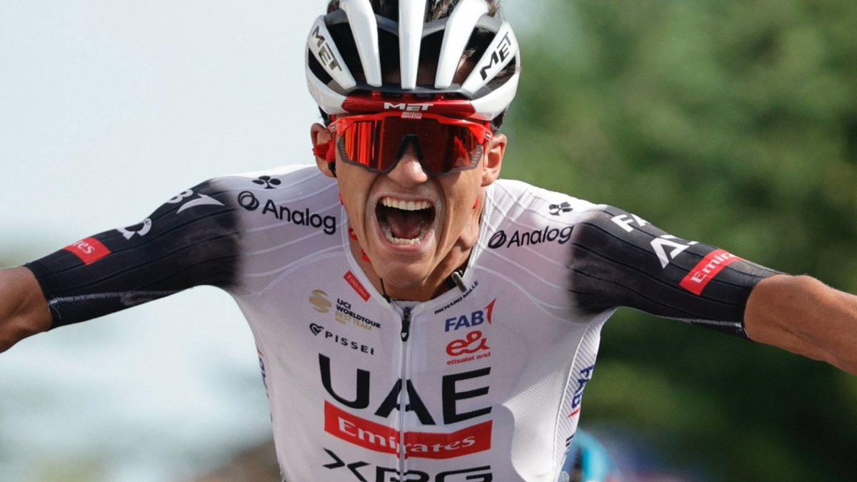 Isaac del Toro gana el GP Larciano 2025 al sprint y da la victoria 81 a UAE Team Emirates