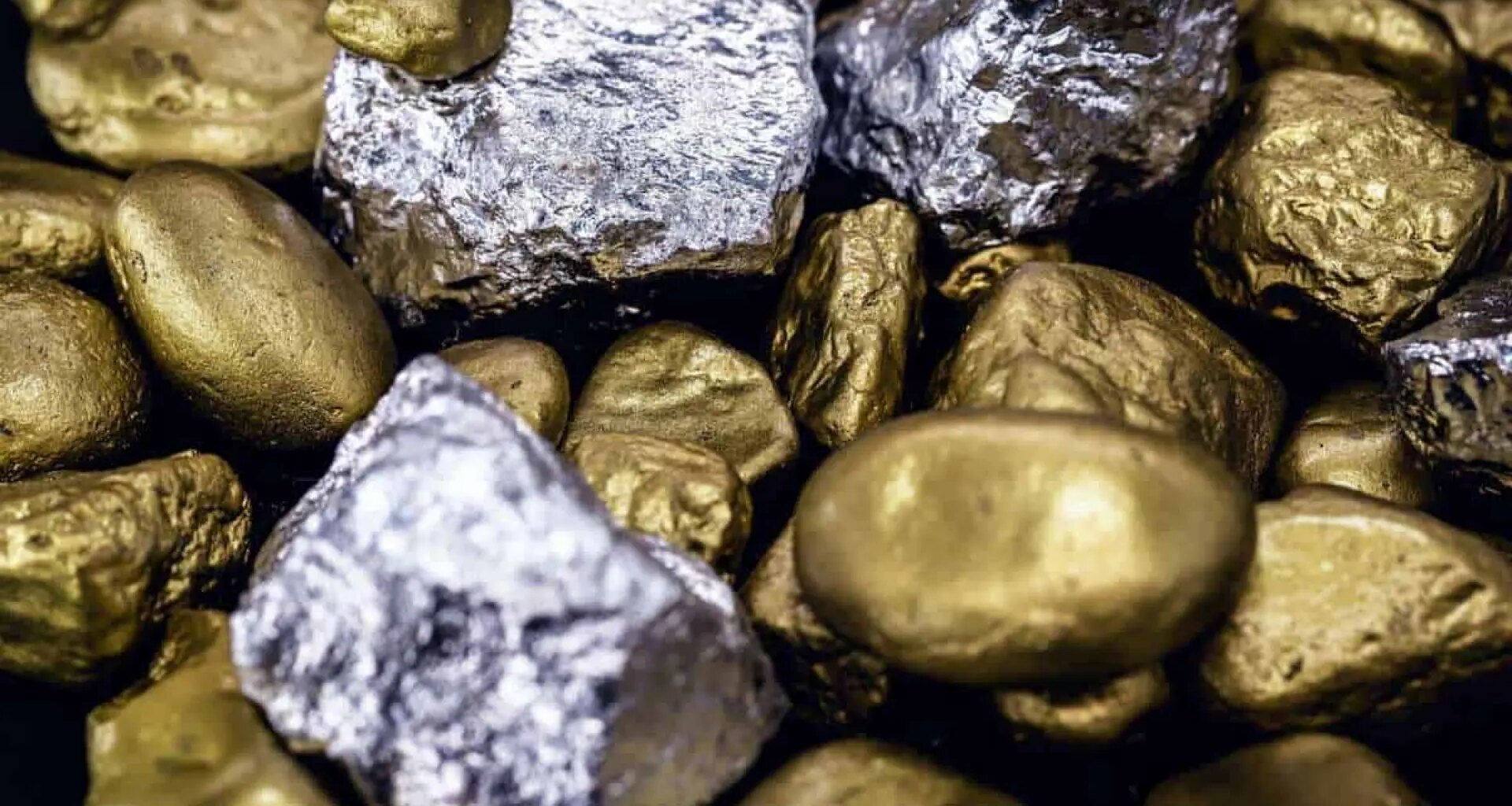 Lo que nos dicen los máximos del oro, la plata y el cobre