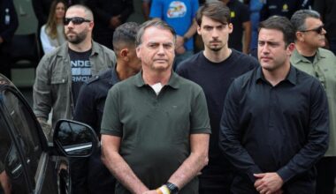 Bolsonaro deja la prisión domiciliaria para ir al hospital por una emergencia médica