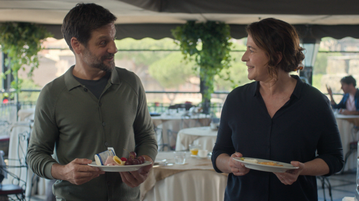 Rodrigo de la serna y Nora Navas, en una escena de la película.