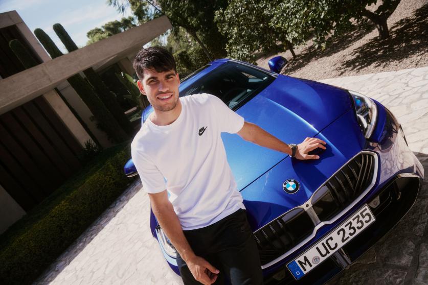 BMW sigue siendo el coche del mejor tenista del momento, Carlos Alcaraz