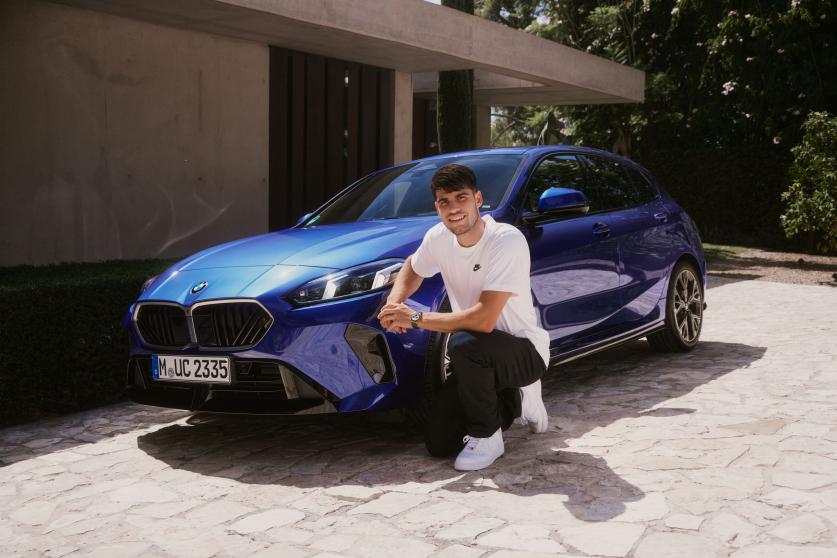 BMW sigue siendo el coche del mejor tenista del momento, Carlos Alcaraz