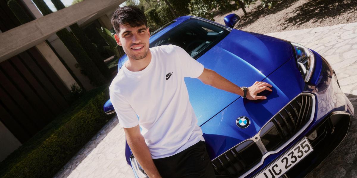 Carlos Alcaraz sigue fiel a su marca de coche