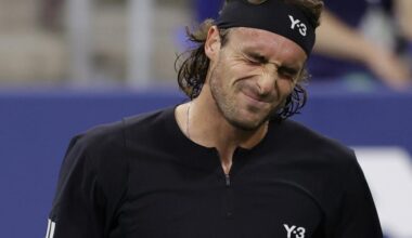 La espalda obliga a Tsitsipas a pasar por el quirófano