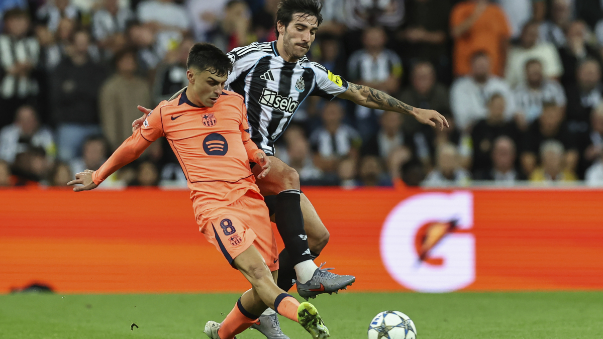 Uno de los mejores jugadores de la historia de la Premier se rinde a Pedri: "Mi nuevo futbolista favorito"