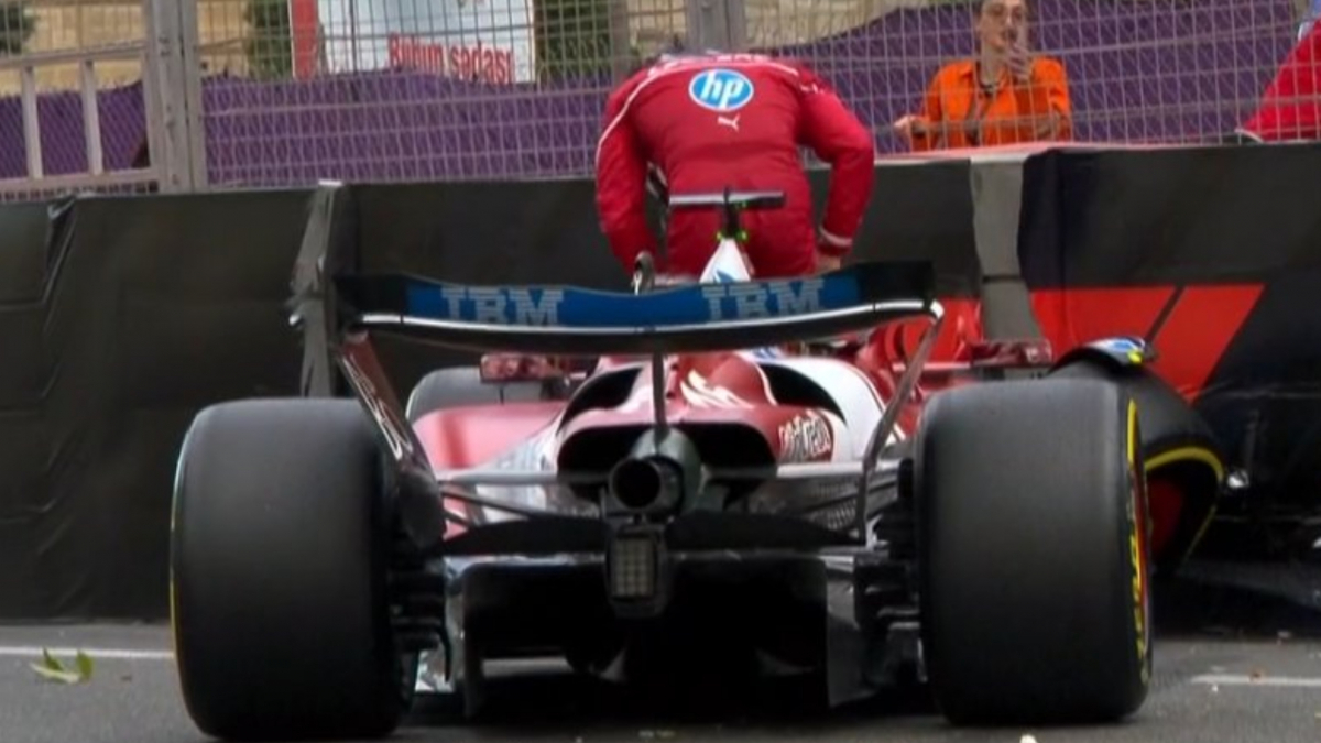 Ferrari se la pega en Bakú