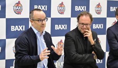 "Si los jugadores se concentran en ayudar al equipo, podemos competir con cualquiera"