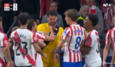La polémica del Atleti - Rayo más tenso: amarilla a Koke tras agarrar del cuello a Batalla en plena tangana