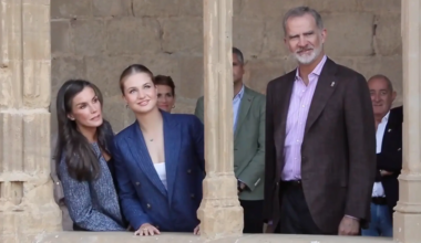 La gran complicidad entre la Reina Letizia y la Princesa Leonor y el llamativo gesto del Rey Felipe en su visita a Olite