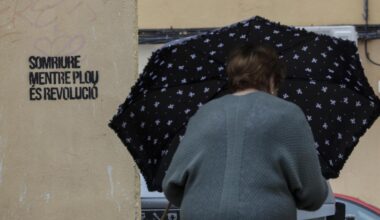 La AEMET declara la alerta roja en Valencia por lluvias torrenciales y vigila la evolución en la zona de la DANA, en directo