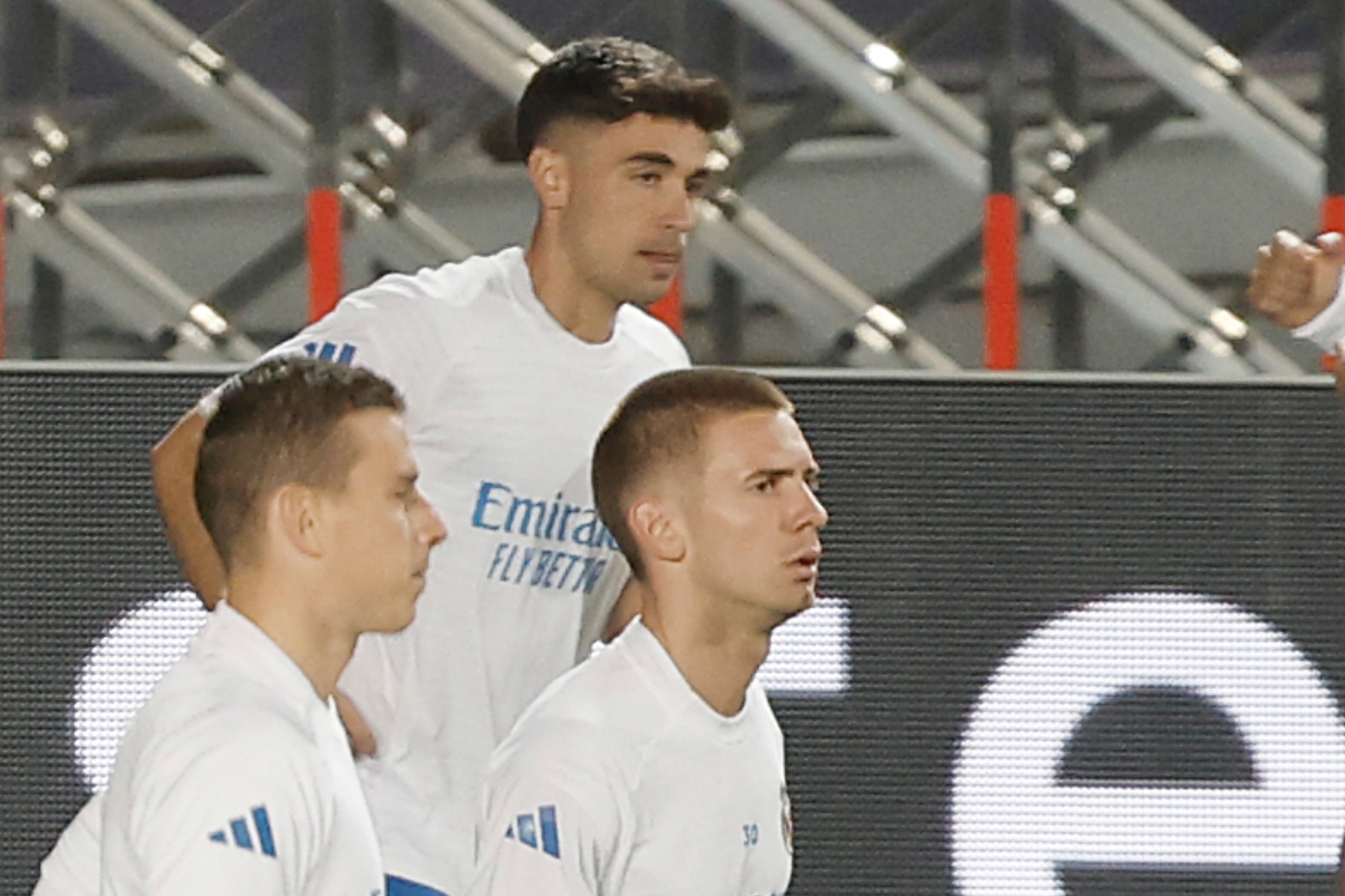 David, junto a Mastantuno y Lunin en la sesión previa al duelo de Champions en Almaty.