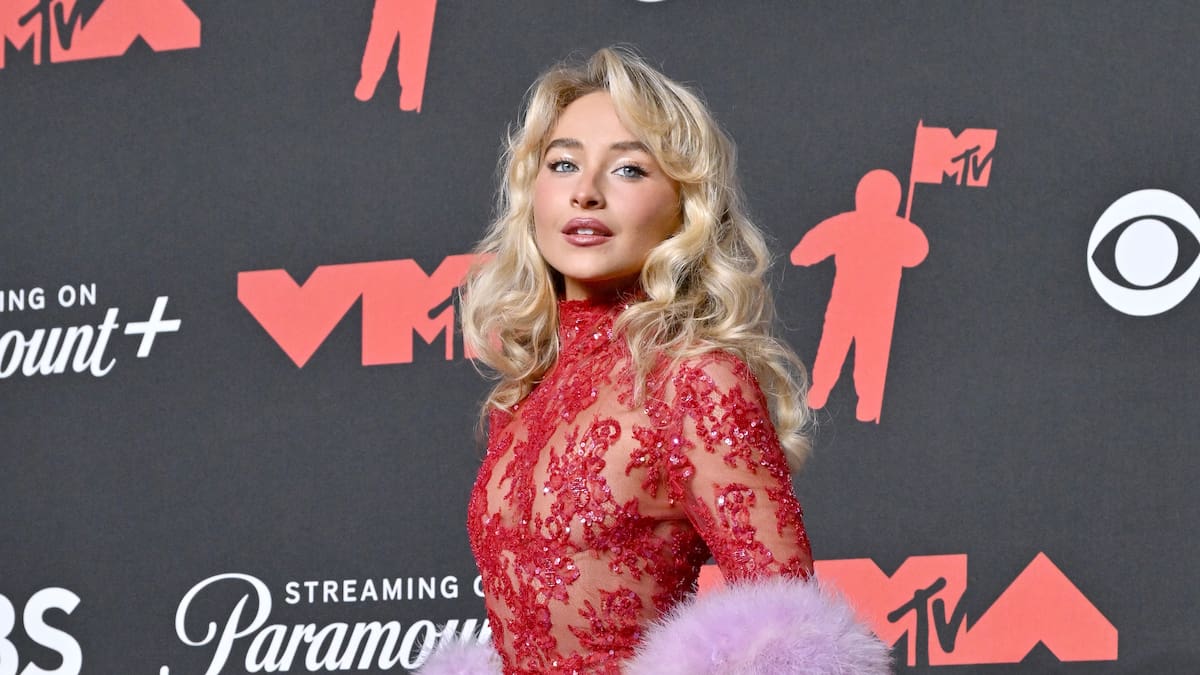 Sabrina Carpenter convierte ‘Man’s Best Friend’ en el mejor debut femenino de 2025 hasta la fecha