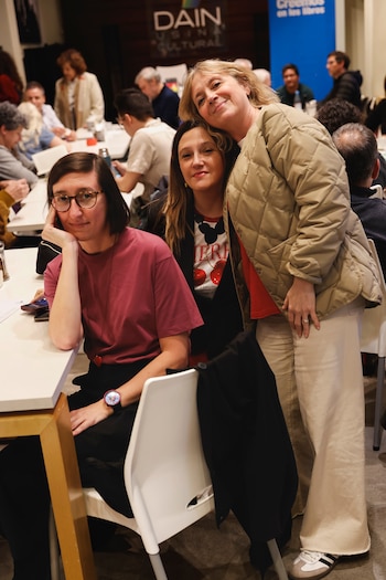 Hinde Pomeraniec, Agustina Larrea y