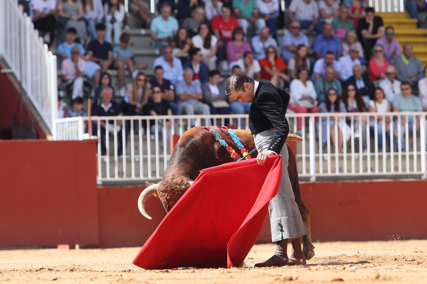 Oreja para Hernández y León en la última clase práctica del Certamen