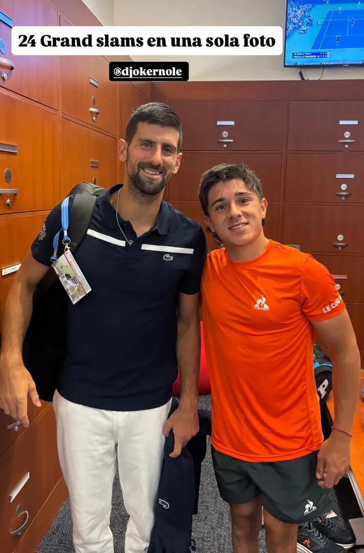 Gonzalo Lazarte, el tenista argentino de tenis adaptado que está jugando por primera vez el US Open, se dio el gusto de tomarse una foto con Djokovic