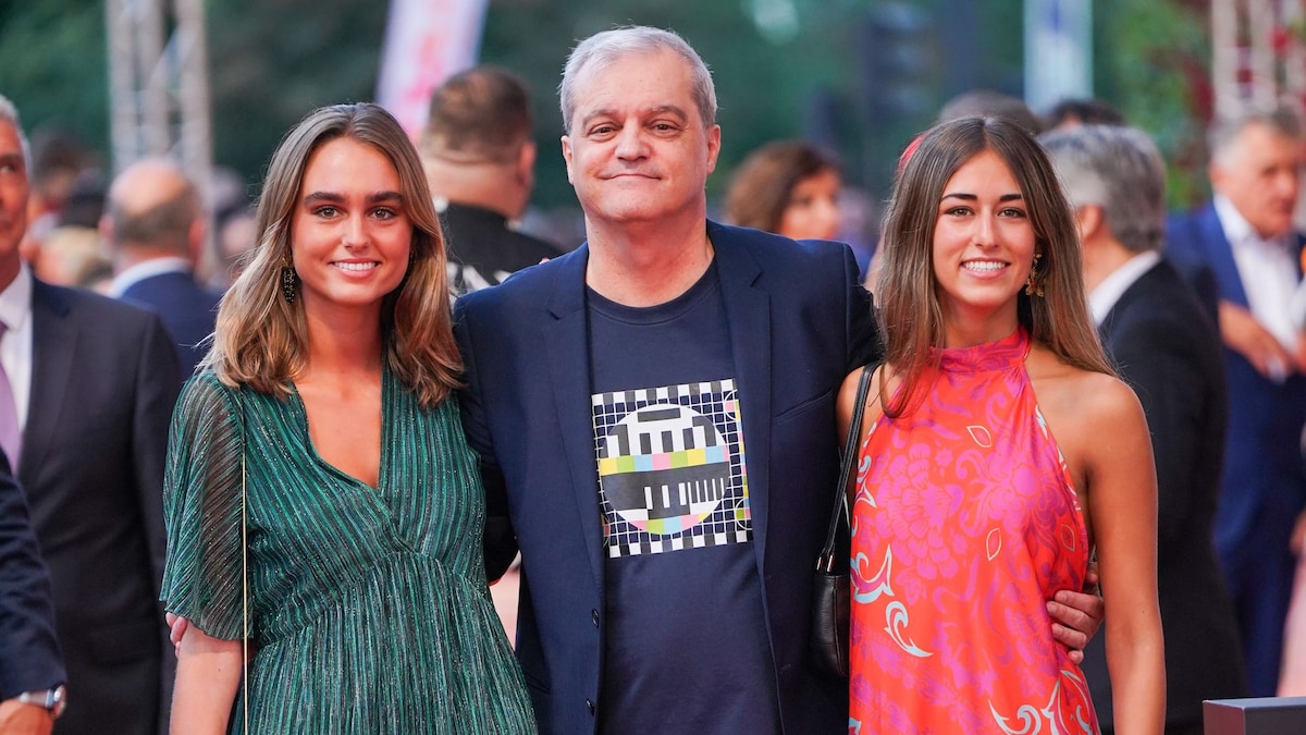 Ramón García presume de sus guapísimas hijas, Natalia y Verónica, en la gala más glamurosa de la televisión