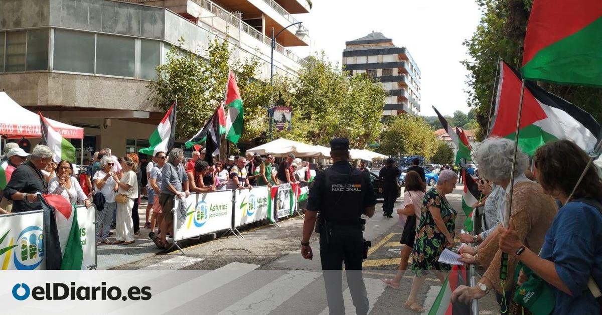Gritos de "Israel genocida" y multitud de banderas palestinas al paso de La Vuelta por Cantabria