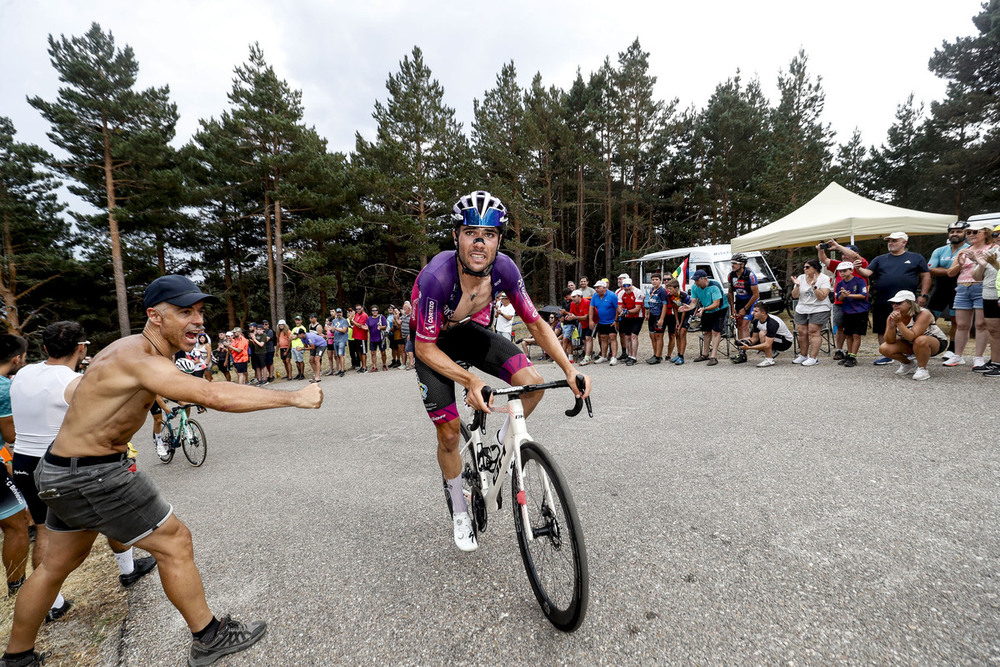 Mario Aparicio, ciclista del Burgos BH: "Da pena que La Vuelta no se pueda desarrollar como debe"