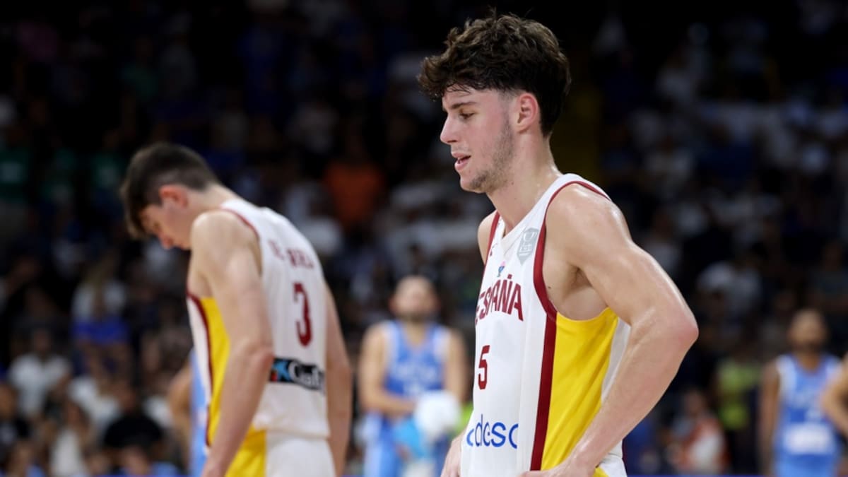 Pese al batacazo, el Eurobasket nos deja notas positivas: Saint-Supéry y Sergio de Larrea como guías para el nuevo proyecto | Baloncesto