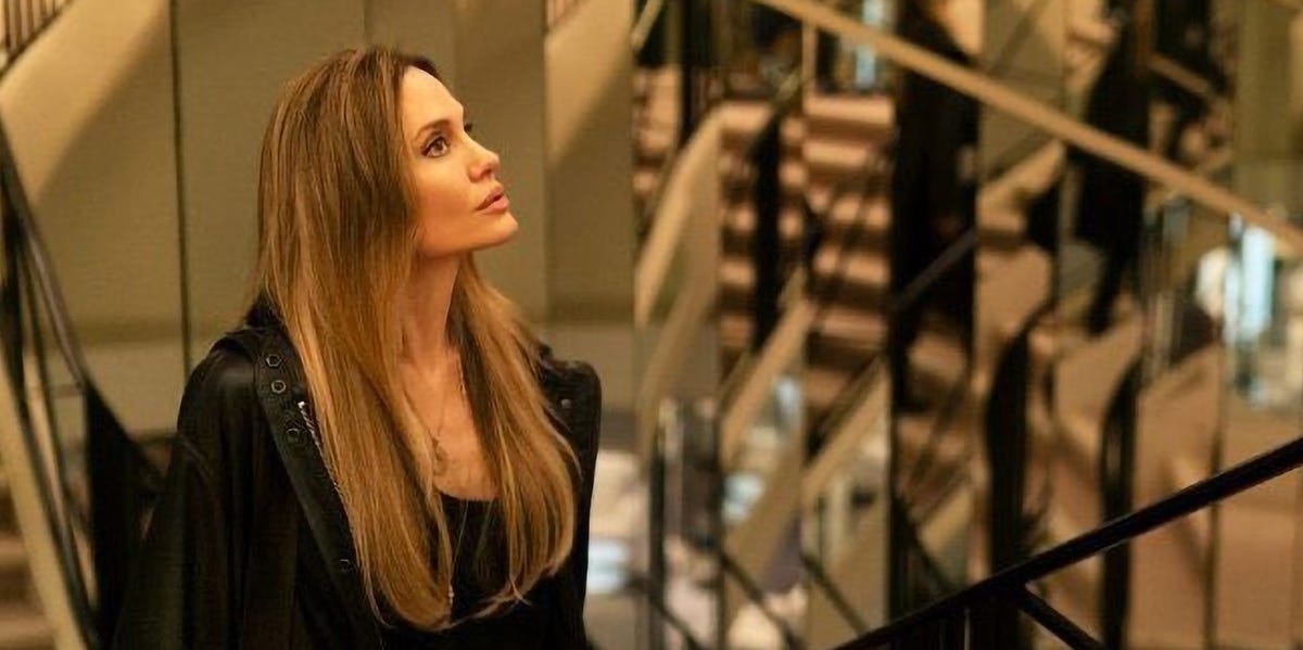 Crítica de 'Couture', el drama fallido de Angelina Jolie