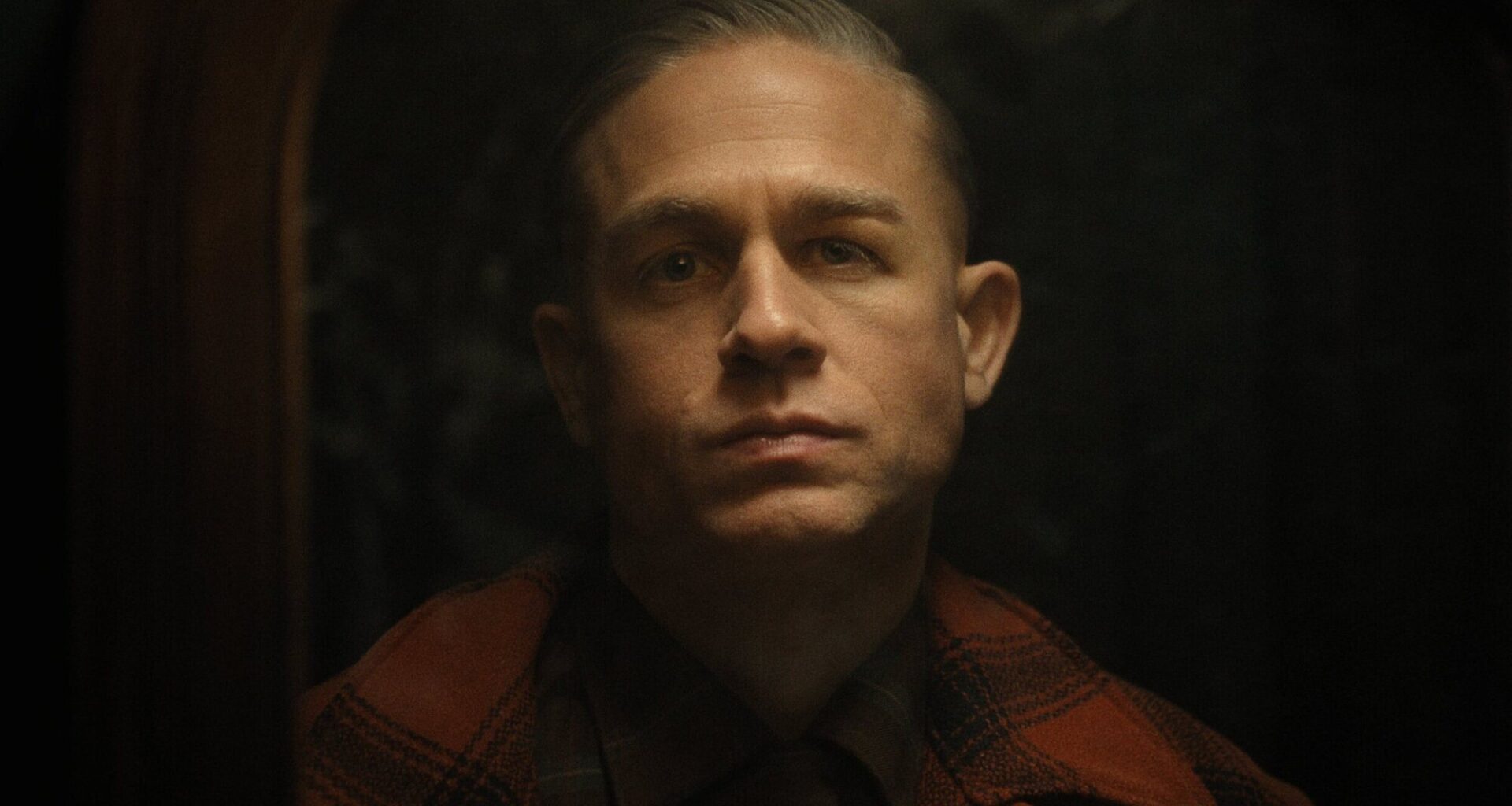 El escalofriante primer tráiler de 'Monstruo: La historia de Ed Gein' pone los pelos de punta