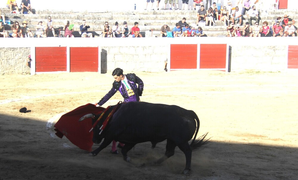Montero sale en hombros en Sotillo
