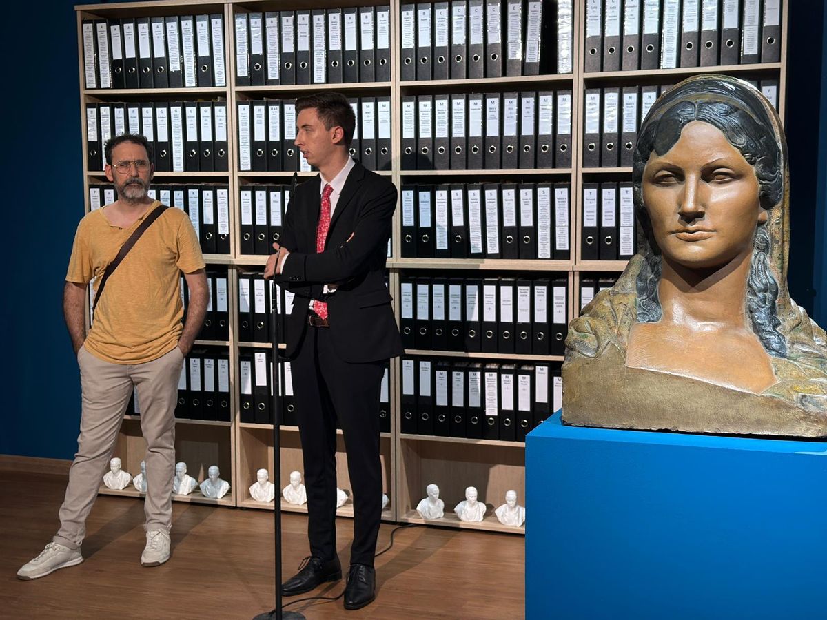 Velasco y Codina en la inauguración de la muestra